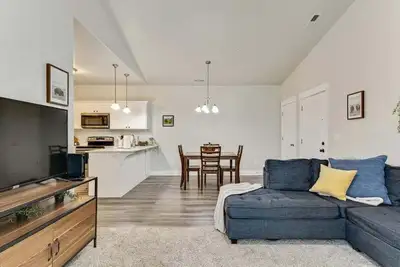 Image de FrontRunner Lehi Station, Fully Equipped Kitchen!