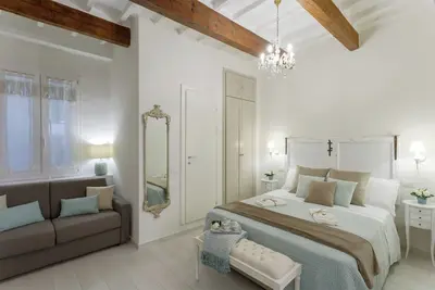 Image de Luxury Apartment Steps from Florence Duomo