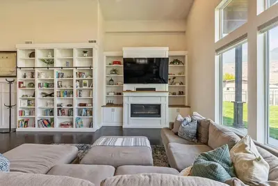 Image de Private Hot Tub, Nearby Parks, Pet Friendly