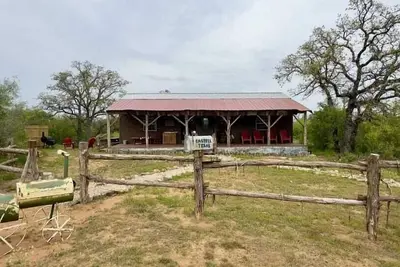 Image de Happy Trails Cabin - Sleeps 5 Adults, 4 Children