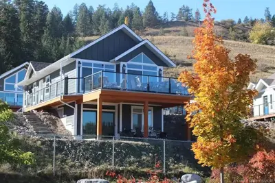 Image de La Casa Cottage Beach Vibe, Entire Home Lake Views