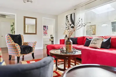 Image de Cozy 4 Bedroom West Hartford House