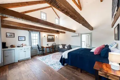Image de Hudson upstairs suite - The Mohawk Valley House