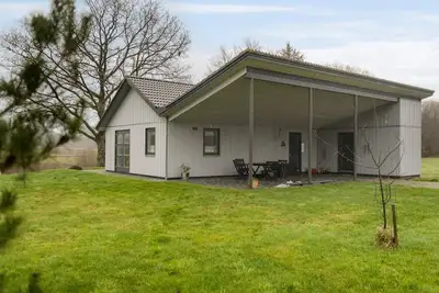 Image de Belle maison de 2 chambres à Hovborg