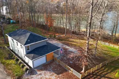 Image de Ultimate Lakeview Stay | Best for Family Getaways!