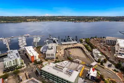 Image de Brand New, Downtown Condo Next to Bremerton Ferry