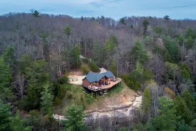Image de Red River Gorge Cabin with Hot Tub~Amazing View~Pool Table~Perfect for groups