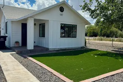 Image de Charming 2-bedroom, 2-bathroom cottage with WiFi, Ac in peaceful Pima