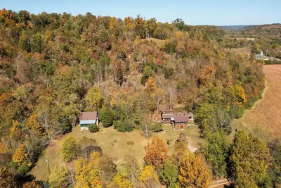 Image de Charming, private, 1952 log cabin in the country 4 miles from Fairview.