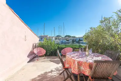 Image de Appartement vue sur les canaux de Port-Grimaud situé rue de l'Amarrage