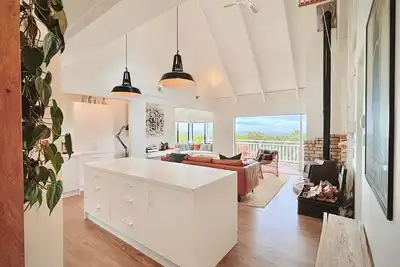 Image de Island living with ocean views and modern comfort. 5min to Onetangi & Palm Beach