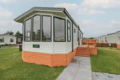 Image de Birch, pet friendly, with a garden in Denny