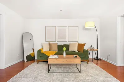 Image de Spacious 3br• Free Parking • Min to Nyc • Sleeps up to 10 • W/D