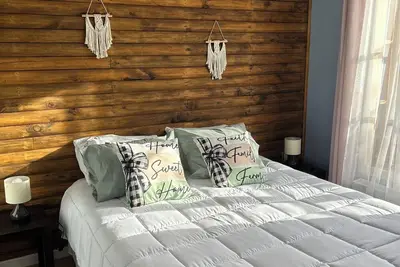 Image de Cozy and central cabin, Puerto Natales