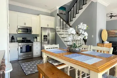 Blue Haven - Charming 3-bedroom house in lovely Nassau with WiFi, Ac