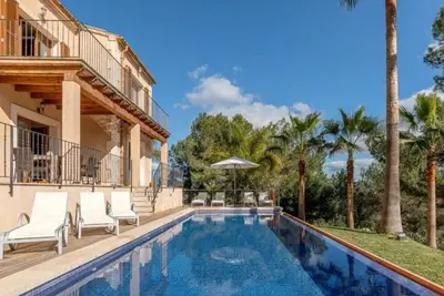 Image de Finca es Foners : Refuge de Luxe en Montagne avec Vues Panoramiques et Jacuzzis Privés à Felanitx