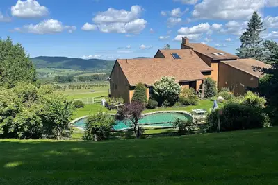 Image de Stunning views & charming spacious 4-Br home pool and fireplace in Copake Falls