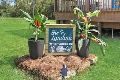 Image de Private Island Paradise: 2 Bed, 2 Bath Retreat with Dock, Boat Lift  in Maurepas