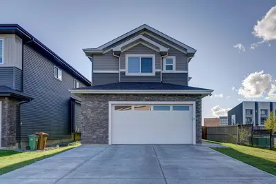 Image de Luxury newly built basement suite with separate entrance close to all amenities