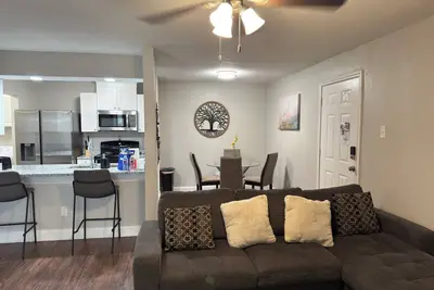 Image de 25% Off Upgraded 2bd, Pool, Dfw South, 183/161 - Irving - I042
