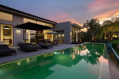Image de Luxurious 4-bedroom villa in Plai Laem Soi 8 with infinity pool and 360-degree sea views