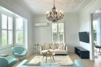Image de Spacious & beautifully appointed Parnell Villa with amazing city views\n\n