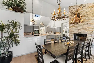 Spacious Condo Overlooking Keystone Lake w/ 2 Private Balconies & Fireplaces!