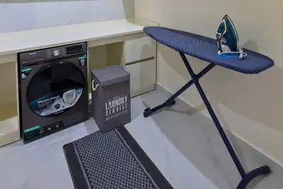 Image de Luxury 3-Bed Apartments in Ikoyi, with Pool, Gym, & Near Lagos' Top Attractions!