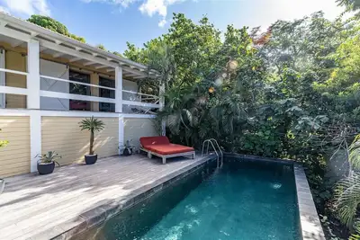 Image de Romantic Getaway Overlooking Vegetal Scenery