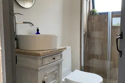 Image de 5 Mins from Les Thermes a Jonzac and Les Antilles! House, Gym  swimming pool