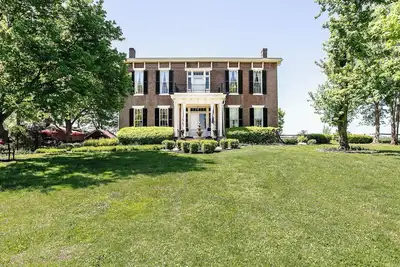 Image de 7 Private Rooms, Country Setting Bourbon Trail, patio/firepit. Breakfast inc.