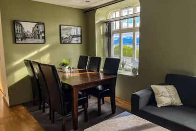 Image de Two-Bedroom City Apartment with Fire Place and Free Parking - Calm and Central