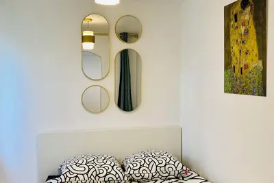 Image de Joli appartement rénové incluant parking couvert sécurisé, à 10 min de Paris