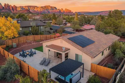Image de Stylish West Sedona Oasis. Hot Tub, E-Bikes & Kids Play Area