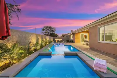 Lakeside Escape: Game Room W/ Ac