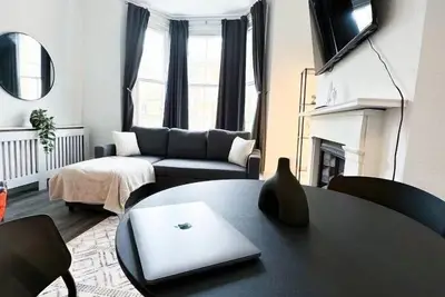 Image de Stylish Westbrook Apartment