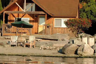 1br Beachfront Cabin directly on world class west-facing beach!