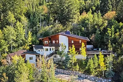 Image de Nestled btw Vail & Beaver Creek, up to 27 people, golf, pickleball, resorts close