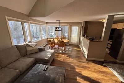 Image de Snow Tire Manor at Fall Line: 2br/2ba