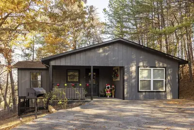 Image de Cabin w/ sauna, hot tub, free attraction tickets + amazing outdoor amenities