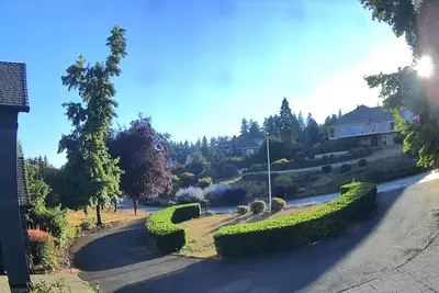 Image de Large 7-bd house with 20’ Ceilings Jacuzzi Dry Sauna Wifi Vineyard Valley Views