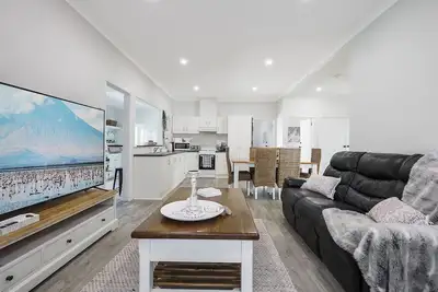 Jimley Cottage - Your home away from home