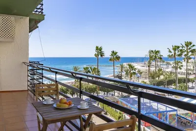 Image de Calma Mediterráneo - Appartement sur le boulevard de la plage de Marbella