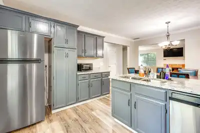 Image de ~ 4 Mi to Marietta Square: Georgia Family Home