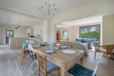 Image de À 300m des plages, maison pour 9 adultes et 3 enfants