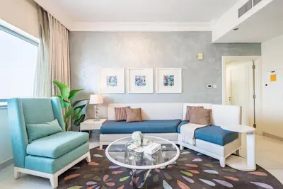 Image de Lovely 2br at The Signature, Downtown Dubai by Deluxe Holiday Homes