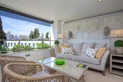 Image de Bright Apartment in Marbella. Jardines del Principe