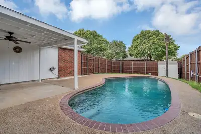 Image de Completely Renovated House with Swimming Pool