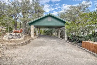 Image de Unique home on Catclaw Mountain with a pool and pet friendly