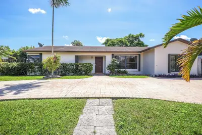 Image de Pet-Friendly Home w/ Yard ~ 3 Mi to Zoo Miami!